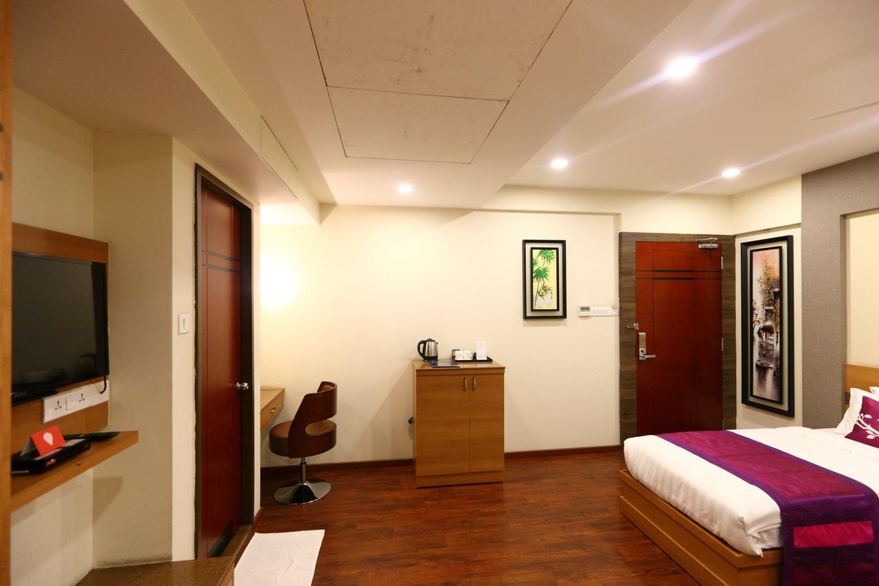 Fabhotel Prime Adore Residency Csennai Kültér fotó