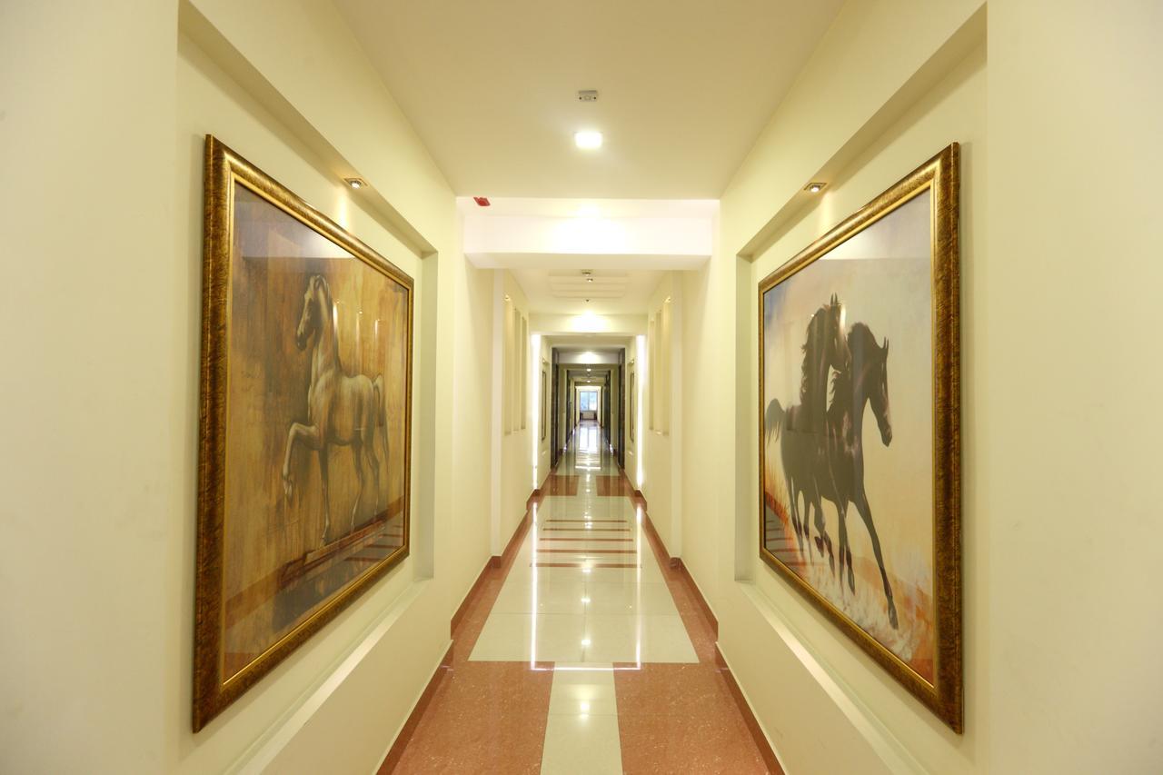 Fabhotel Prime Adore Residency Csennai Kültér fotó